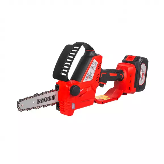 Трион верижен акумулаторен за клони RAIDER RDP-CCS20, 20V, 4.0Ah, Li-Ion, 15см