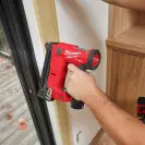 Такер акумулаторен MILWAUKEE M12 FCN18GS-202X, 12V, 2.0Ah, Li-Ion, за гвоздеи 16-38мм (тип 18GA) - small, 275660