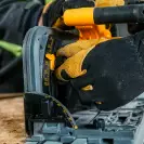 Акумулаторен циркулярен трион DEWALT DCS520T2-QW, 54/18V, 2.0/6.0Ah, Li-Ion, ф165х20мм, 4200об/мин, безчетков - small, 269568