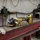 Акумулаторен ъглошлайф DEWALT DCG405P3, 18V, 5.0Ah, Li-Ion, ф125мм, безчетков - small, 217989