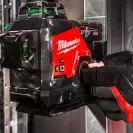 Линеен лазерен нивелир MILWAUKEE M12 3PLKIT-401P, 3 лазерни линии, точност 3mm/10m, 38м, автоматично - small, 243136