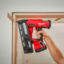 Такер акумулаторен MILWAUKEE M18 FN16GA-202X, 18V, 2.0Ah, Li-Ion, за гвоздеи 32-64мм, безчетков - small, 250844