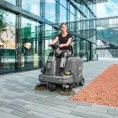 Седлова подопочистваща машина KARCHER KM 85/50 R Bp Pack, 24V, 115Ah, 50л, 615мм, 5100м2 - small, 236152
