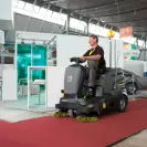 Седлова подопочистваща машина KARCHER KM 90/60 R Bp Pack, 24V, 180Ah, 60л, 615мм, 5400м2 - small, 236084