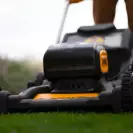 Акумулаторна косачка DEWALT DCMWSP156W2-QW, 18+18V, 8.0Ah, Li-Ion, 530мм, безчетков - small, 240140