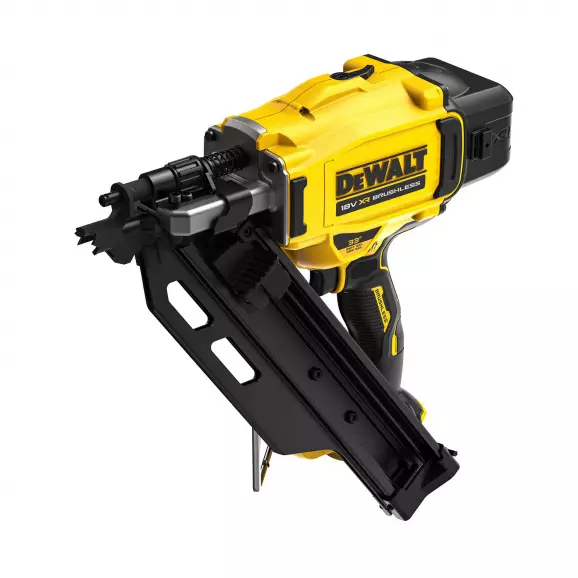 Такер акумулаторен DEWALT DCN930N, 18V, 1.3-5.0Ah, Li-Ion, за гвоздеи 50-90мм, безчетков